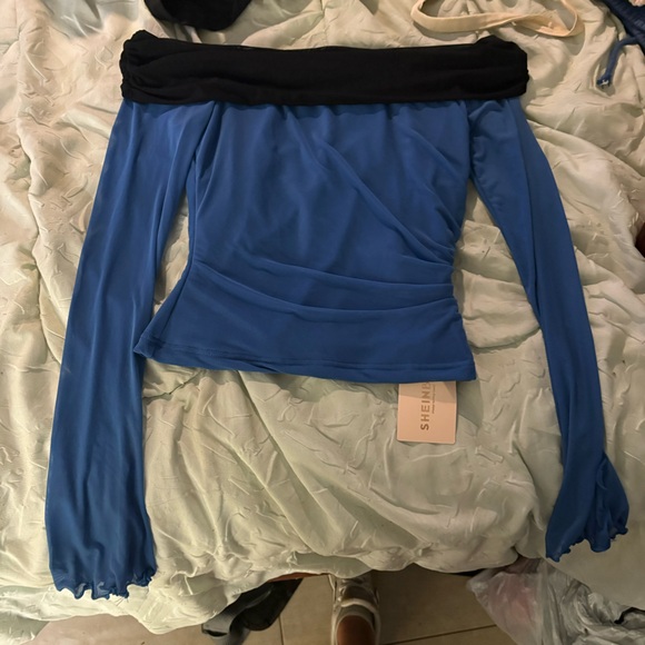 PLT Off the shoulder top - Picture 1 of 5